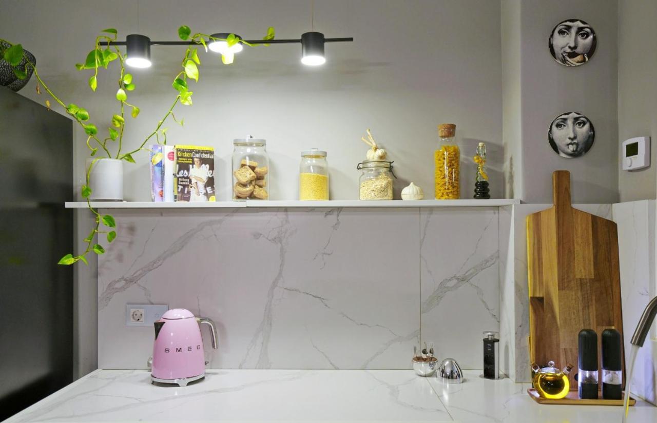 Five Seasons Alimos Apartment *