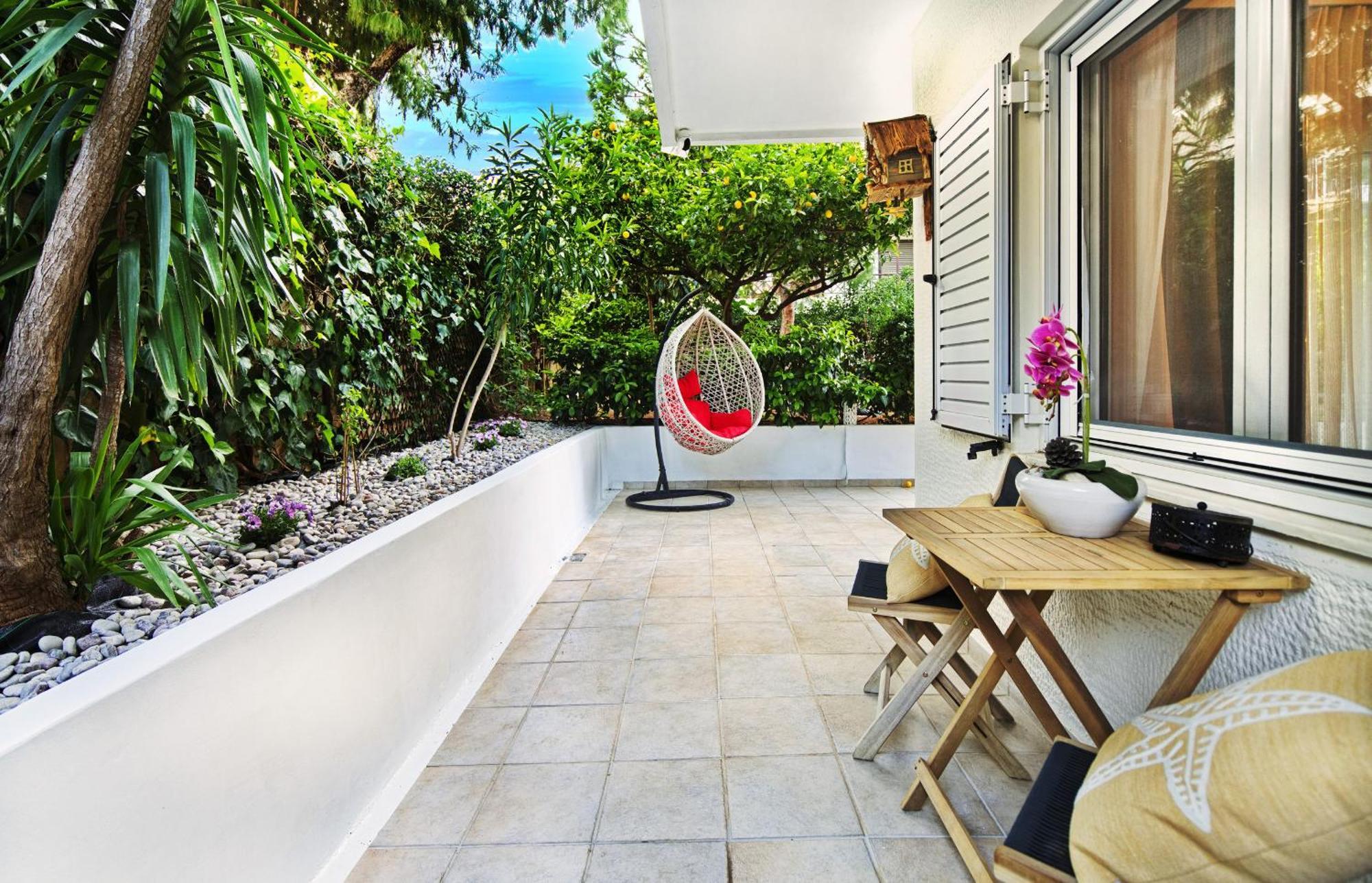 Five Seasons Alimos Apartment